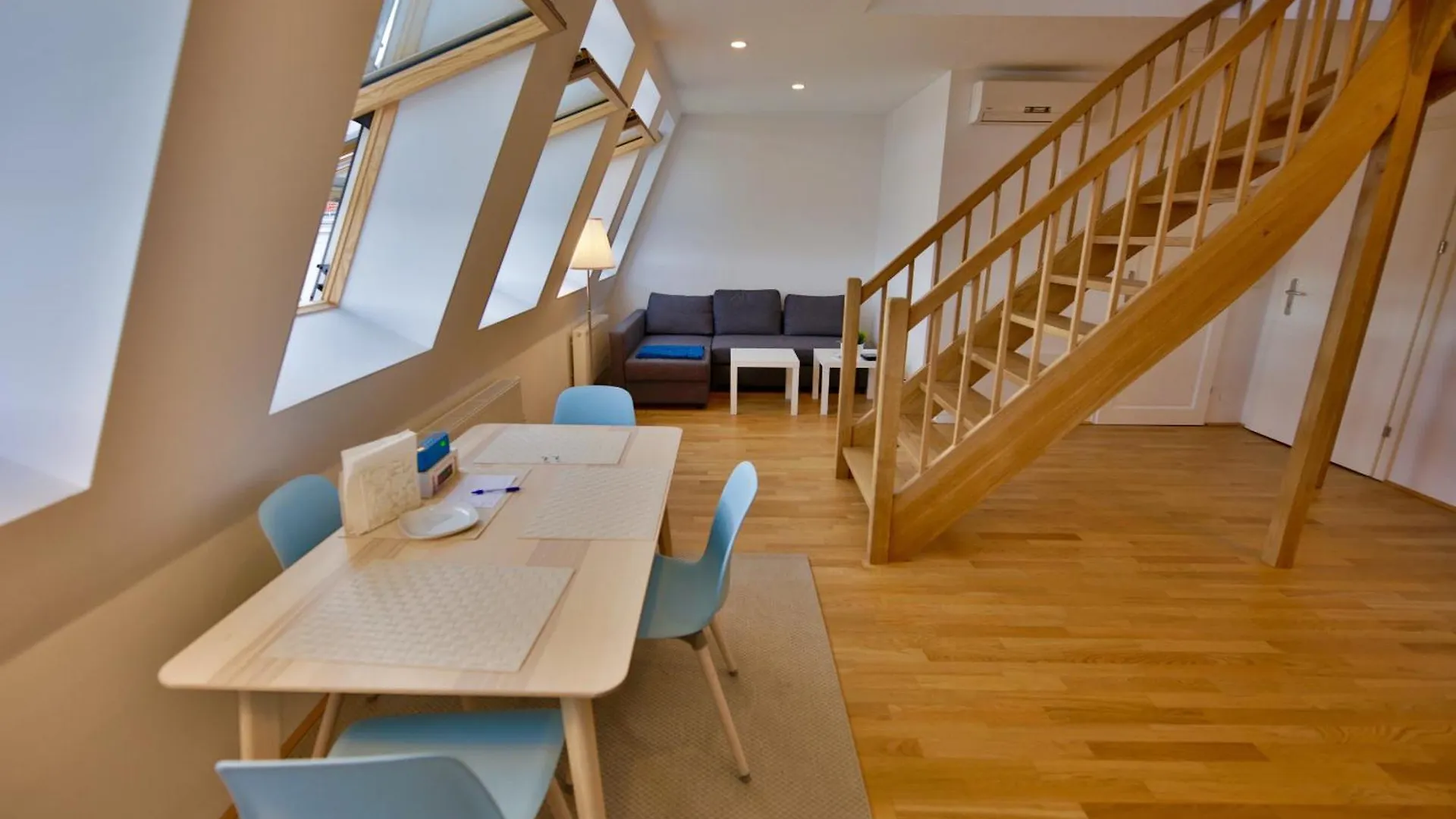 דירות וינה Sunny Penthouse L Dg5'12